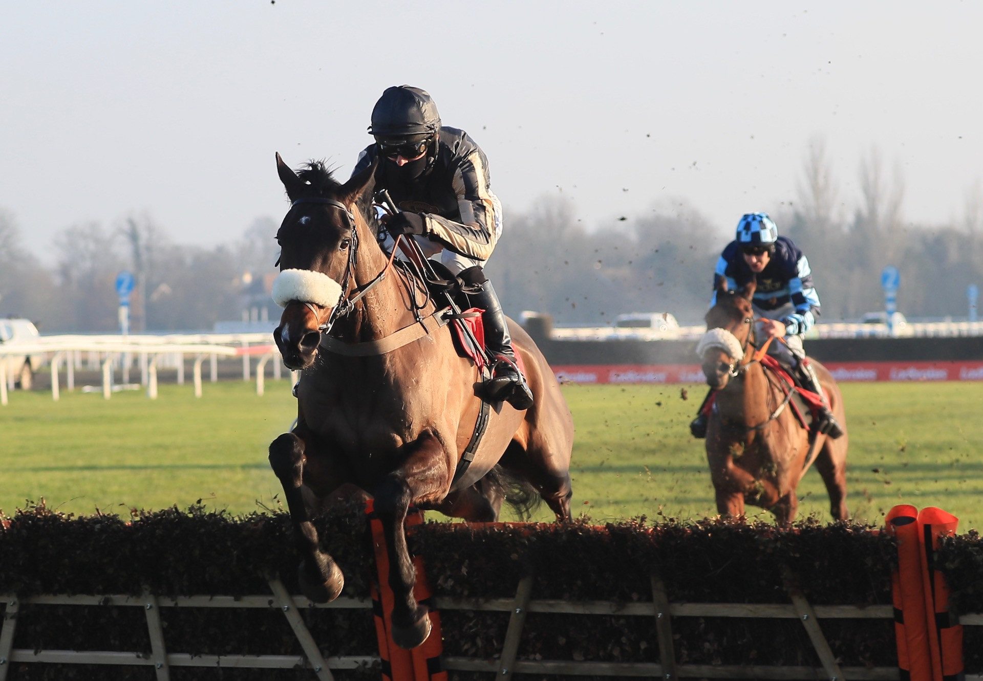 McFaboulous (Milan) Wins The Grade 2 Relkeel Hurdle at Kempton