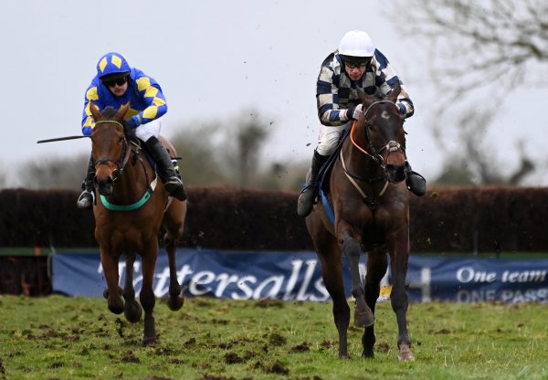 Hens Tooth (Getaway) Wins His Maiden At Belclare