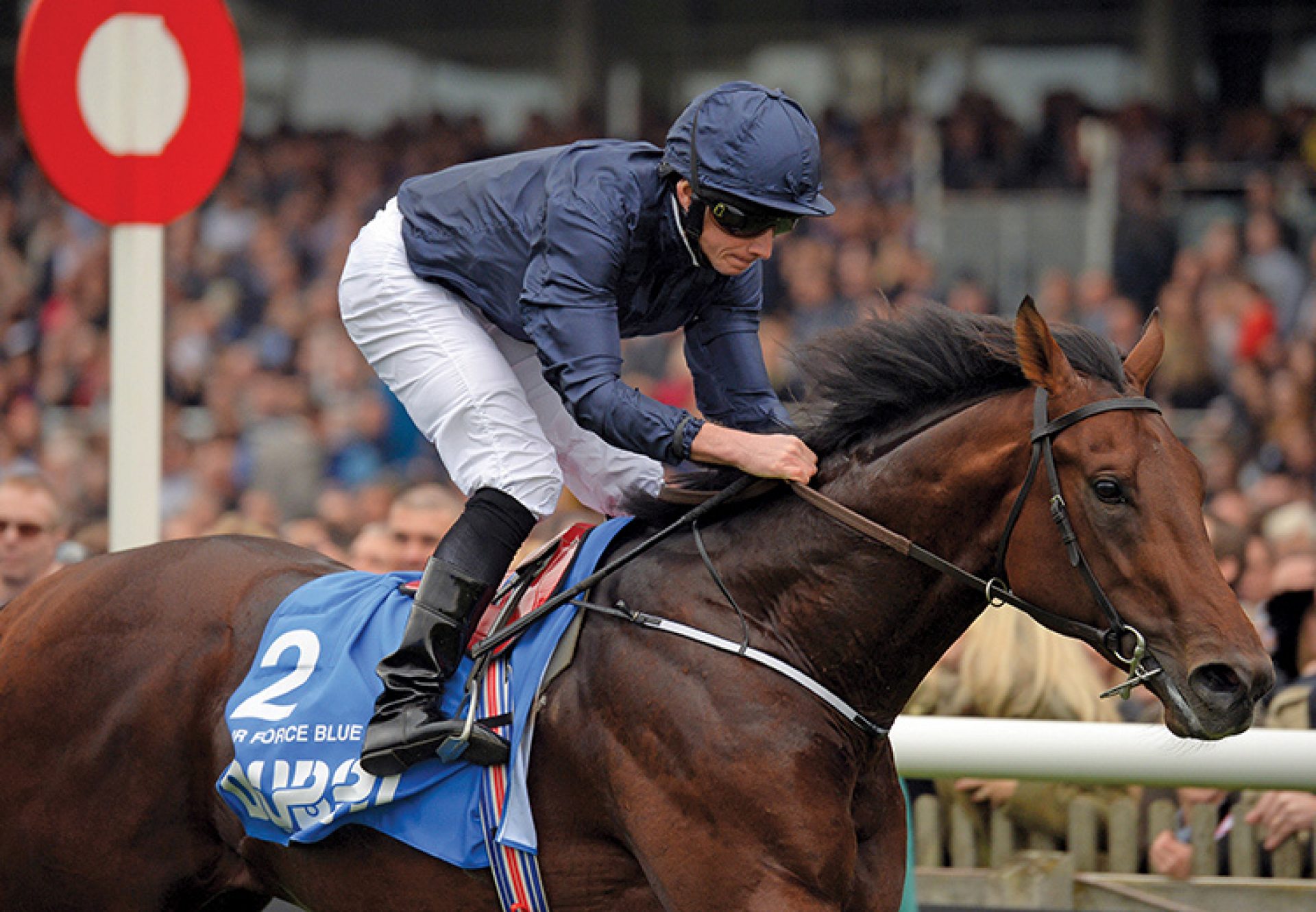 Air Force Blue wining the Dewhurst Stakes at Newmarket