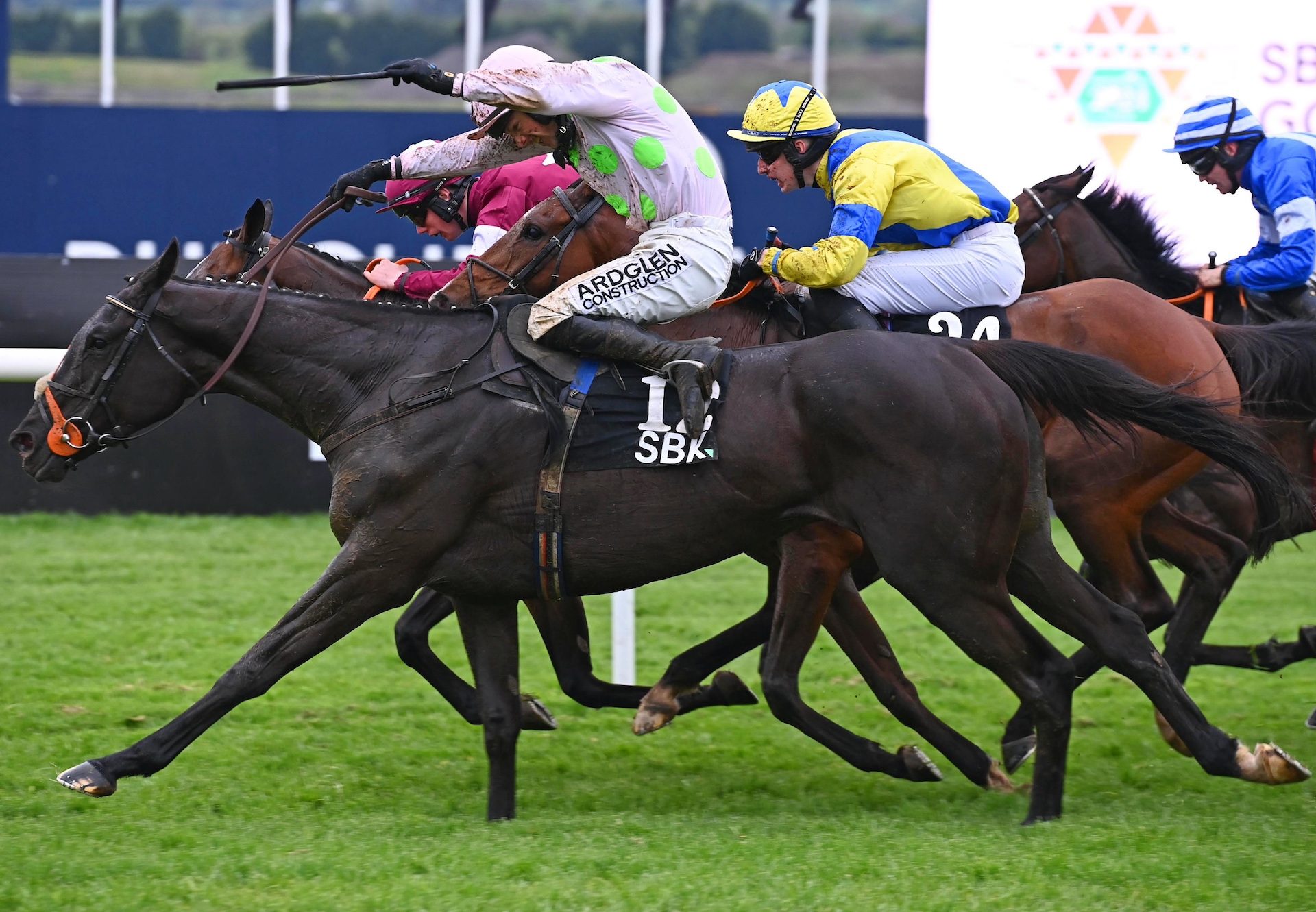 Chapeau De Soleil (Soldier of Fortune) Wins The Listed Hurdle At The Punchestown Festival