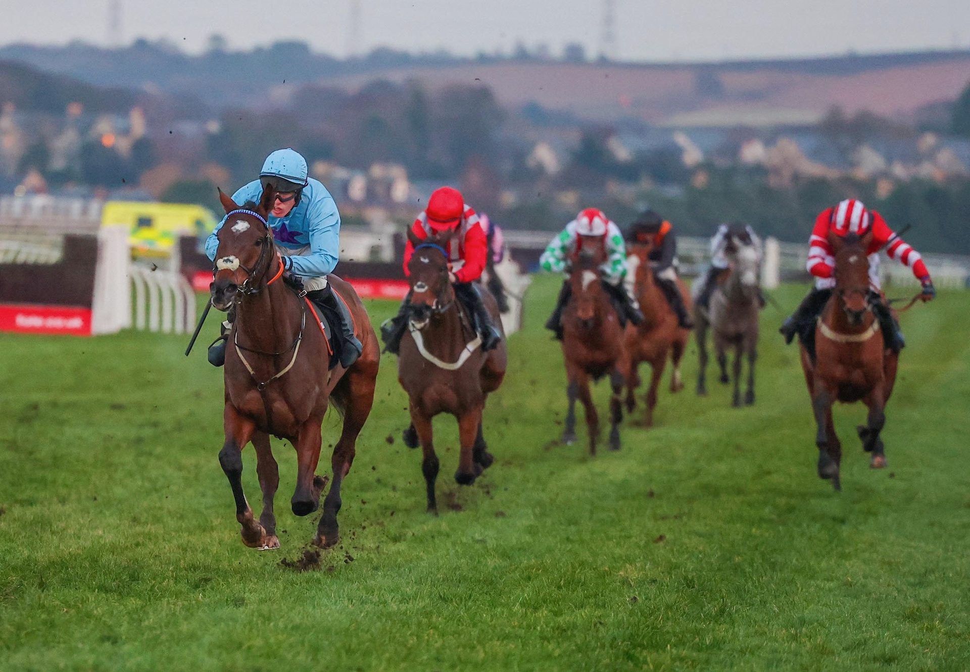 Lieutenant Mayne (Soldier Of Fortune) Wins On Rules Debut at Musselburgh