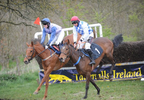 Cheeky Rafeeky (Mahler) winning the mares maiden at Bellurgan